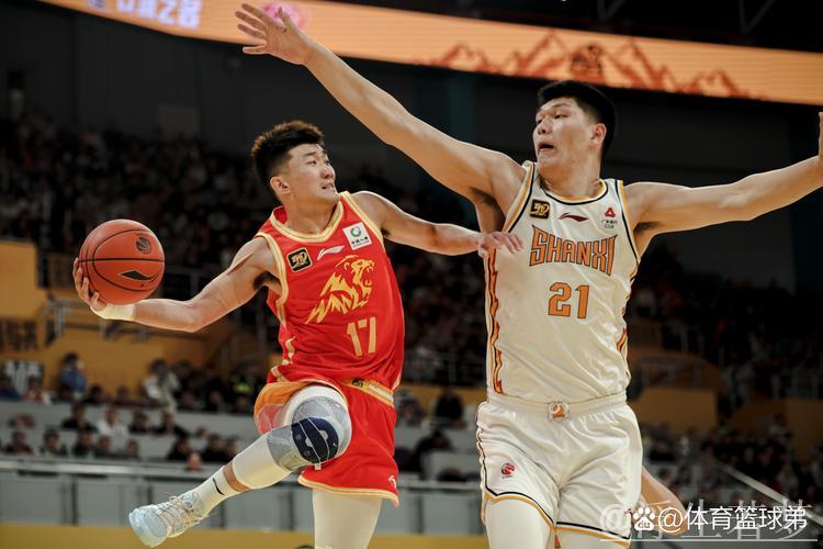 广厦靠外援取胜！6人表现优秀，3人及格，2人拖后腿，国手全场低迷，国家队选拔需慎重